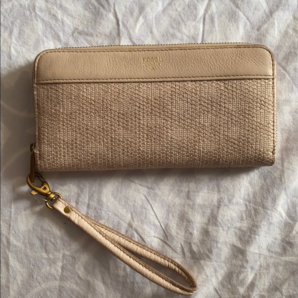 Fossil Wristlet